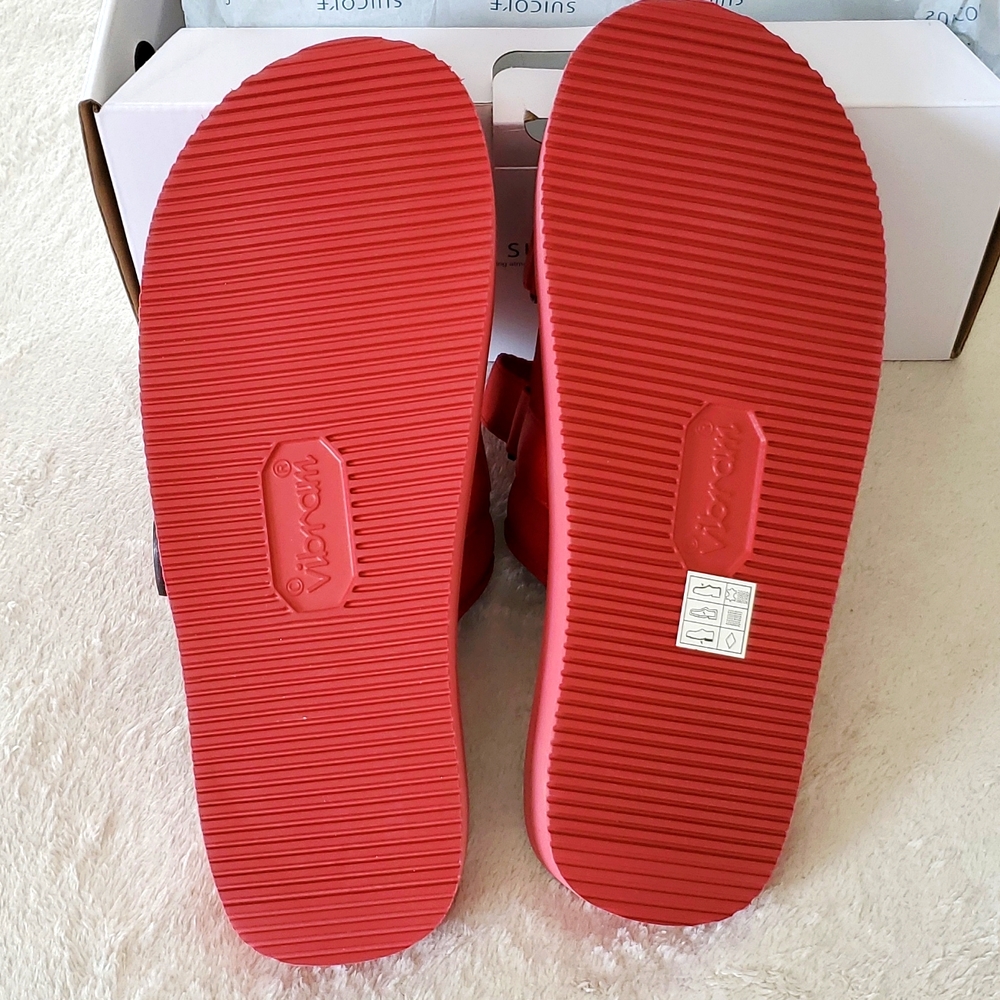 NWT Suicoke - Picture 3 of 9